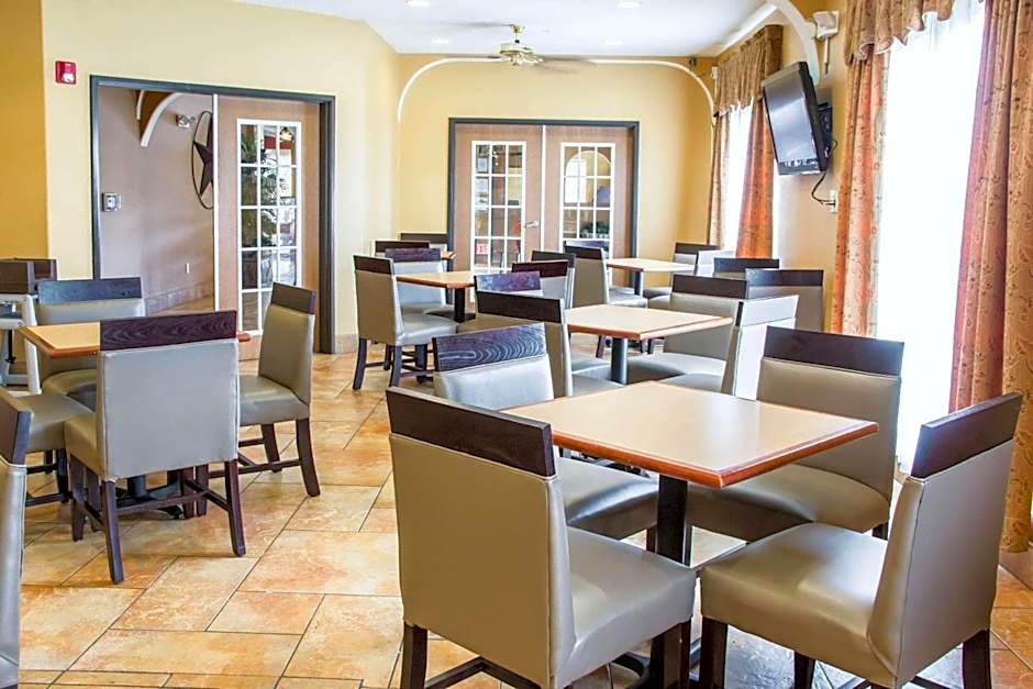 Comfort Suites Near Seaworld