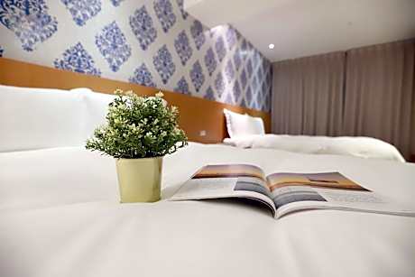 Talmud Hotel Yizhong