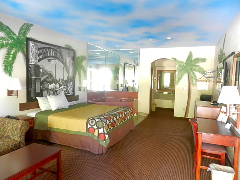 Super 8 by Wyndham Humble/Fm 1960/Hwy 59