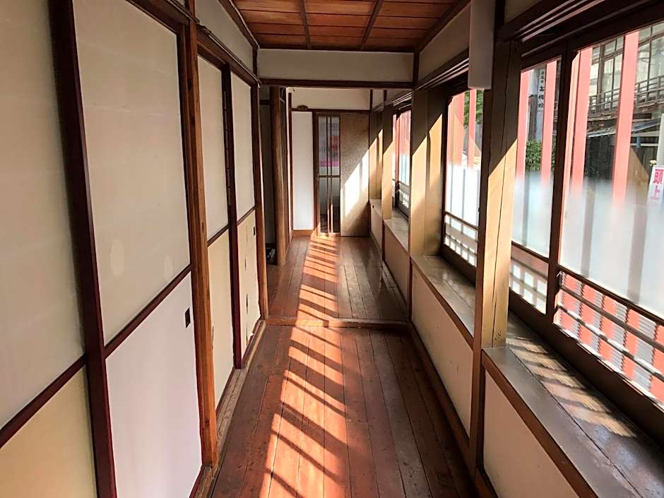 Niko Ryokan