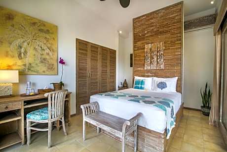 Villa with Private Pool with Sea View