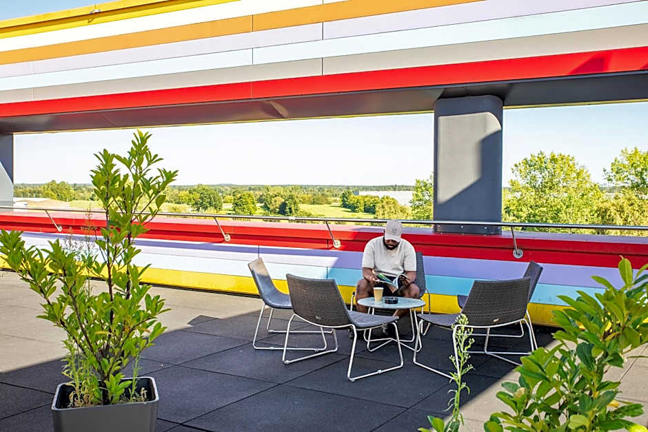 MEININGER Hotel Berlin Airport