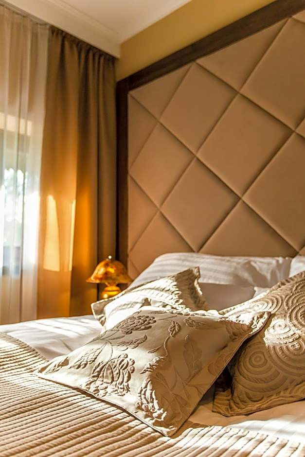 Komló Hotel Gyula
