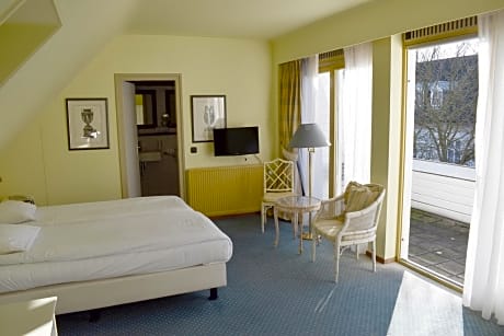Standard double room with balcony