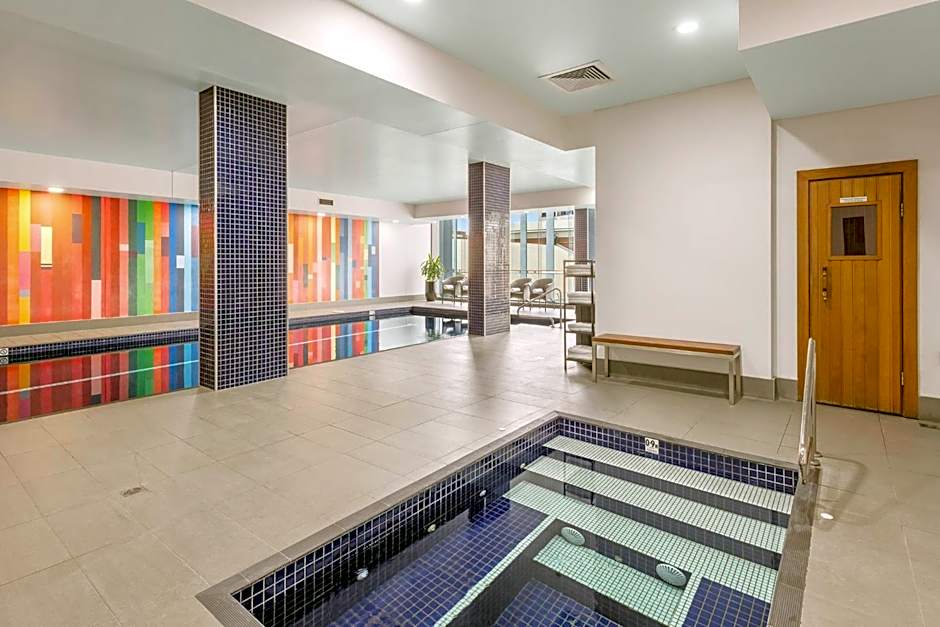 Meriton Suites Campbell Street, Sydney