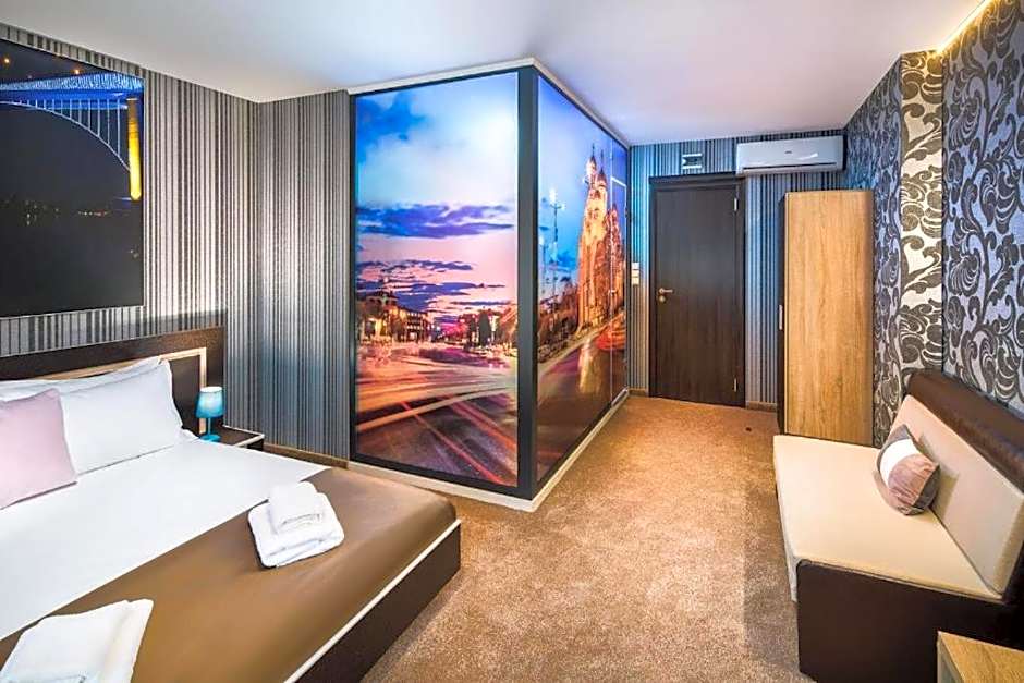 Central Point Boutique Hotel