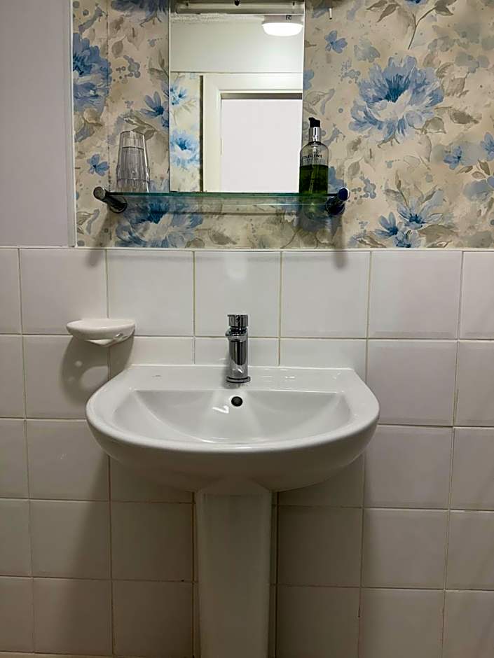 The Raincliffe Hotel