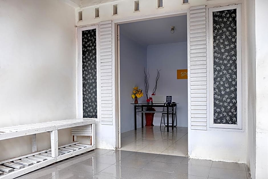 SPOT ON 2847 Anggrek Homestay Syariah