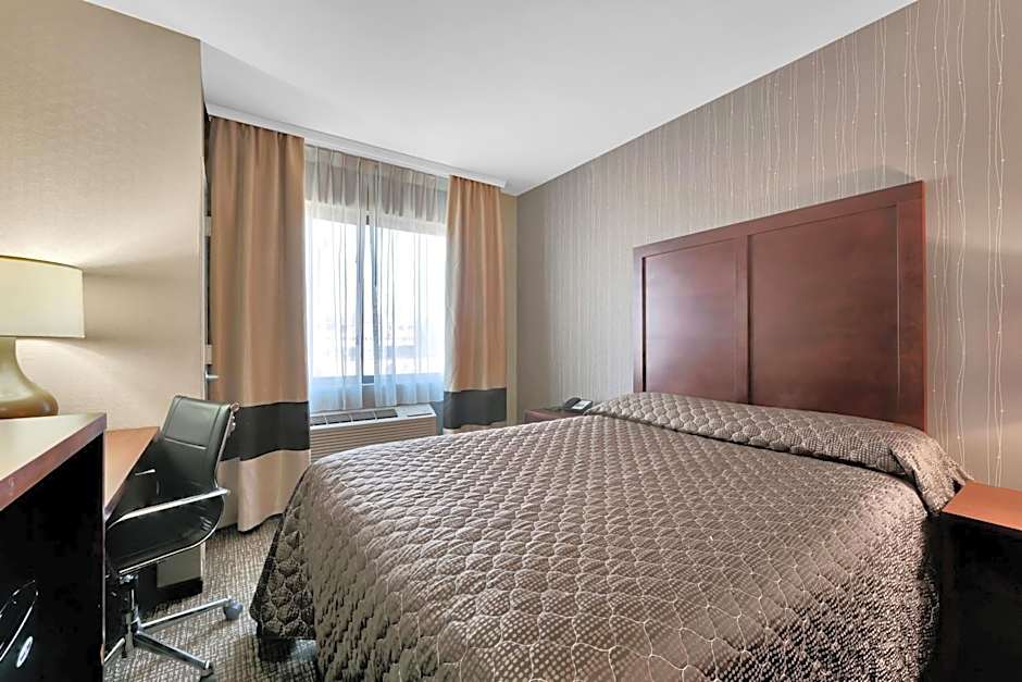 Hotel Pergola Jamaica JFK