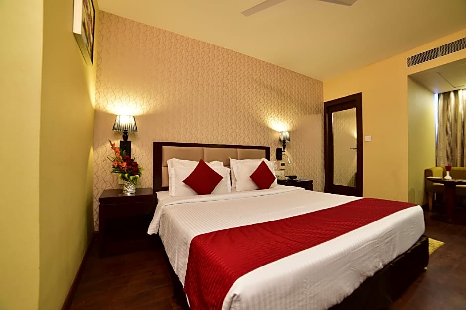 Photo 1 of 1 of Executive 1 King Bed