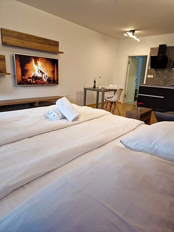 Apartments & Burgers REZIDENCA PIPANOVA