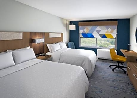Queen Suite with Two Queen Beds