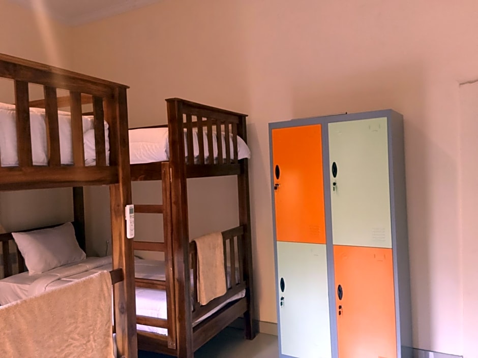 HAPPY PENIDA HOSTEL 2