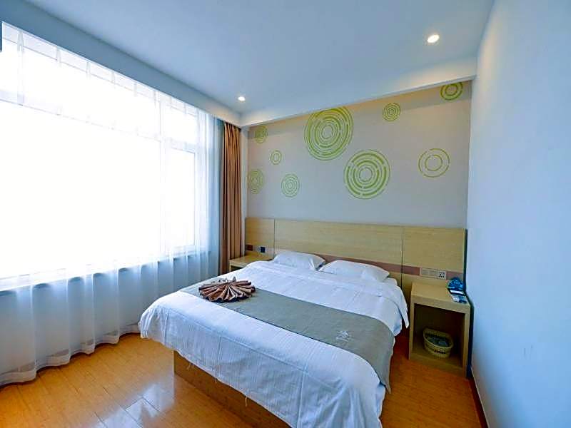 GreenTree Inn Dalian Dalian North Railway Station Express Hotel