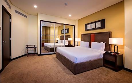 Deluxe One-Bedroom Suite
