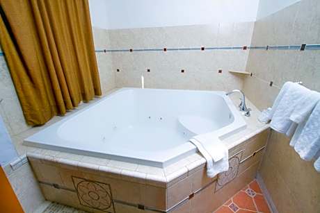 Double Room with Spa Bath