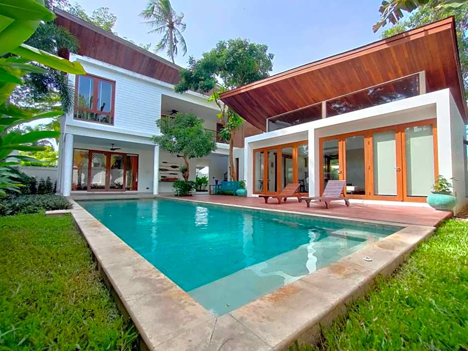 Pranaluxe Pool Villa