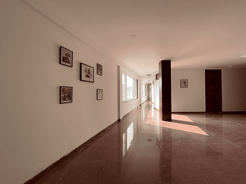 Photo 1 of 13 of Hotel Golfview