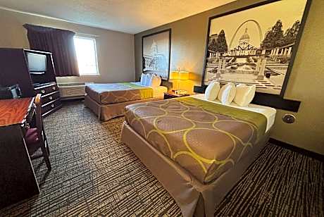 2 Queen Beds Pet-Friendly Non-Smoking