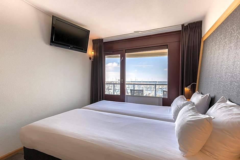 Leonardo Hotel IJmuiden Seaport Beach