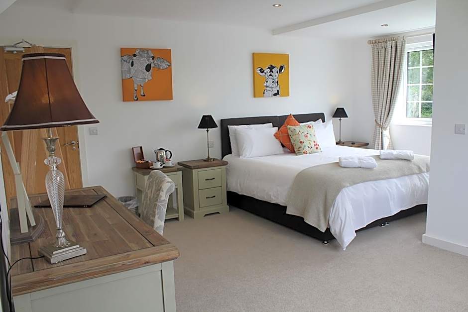 Three Horseshoes Country Inn