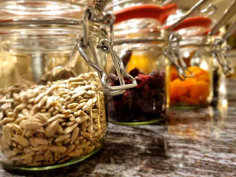 Moselhotel Weinhaus Simon `Sauna`Restaurant`ELadesäule