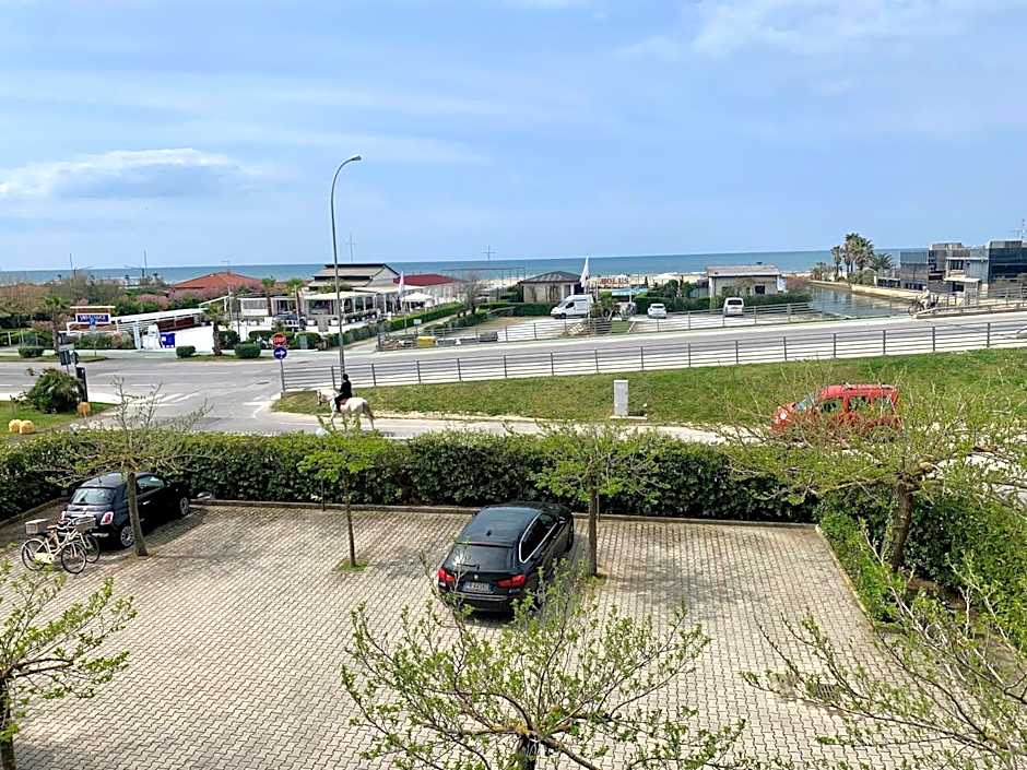 Casa sul mare- House on the sea- VERSILIA