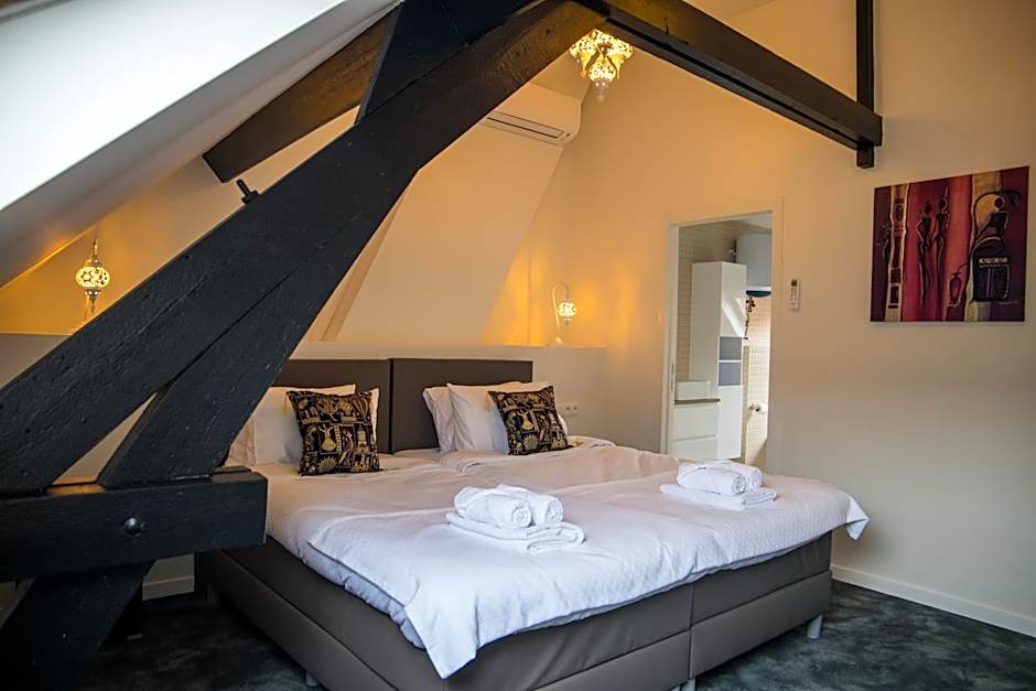 Photo 1 of 7 of Superior 1 King Bed