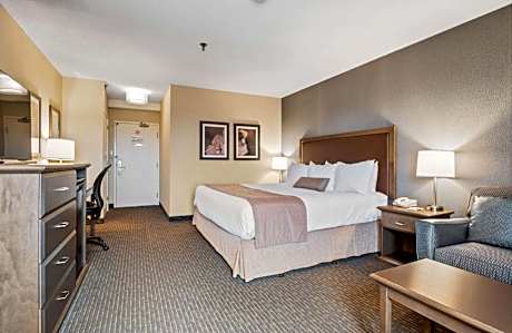 1 King Bed, Non-Smoking, Tower, Whirlpool, Wireless High-Speed Internet