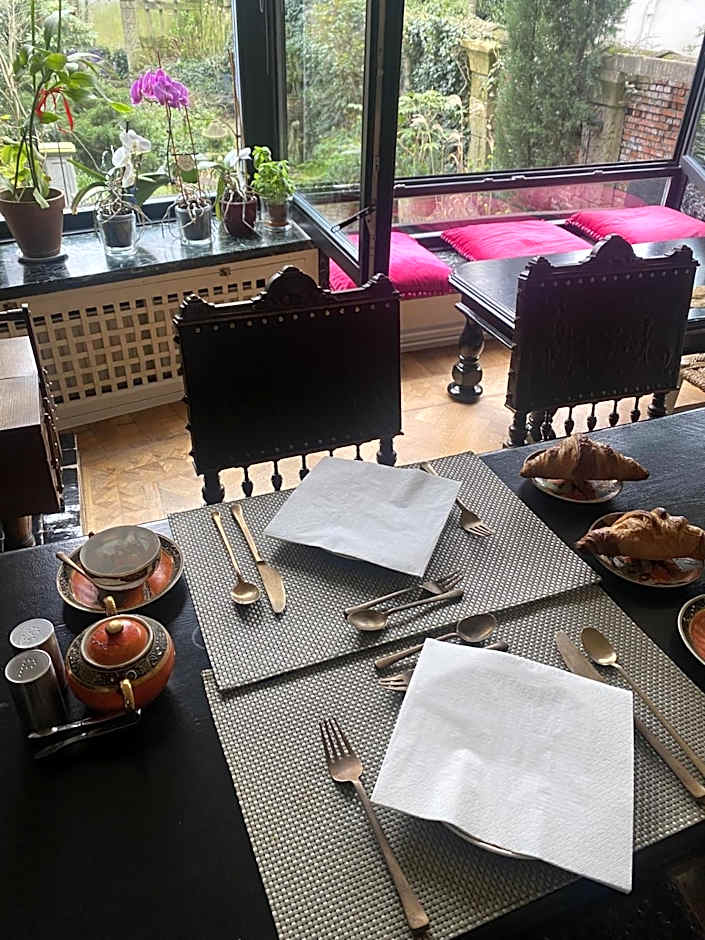 The Museum - Au Lit, Jérôme!