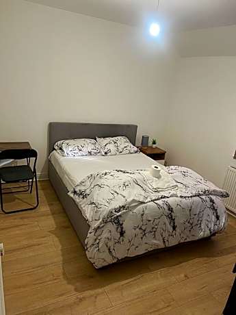 Deluxe Double Bedroom Manchester