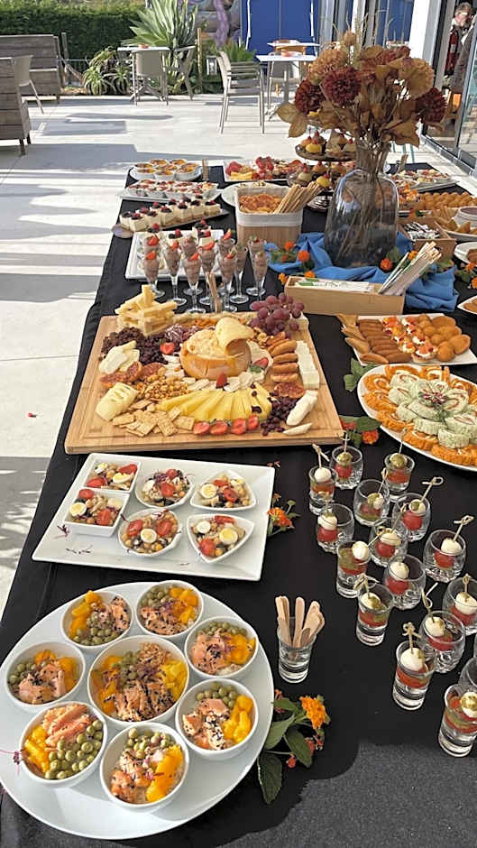 WOT Ericeira Surf Social