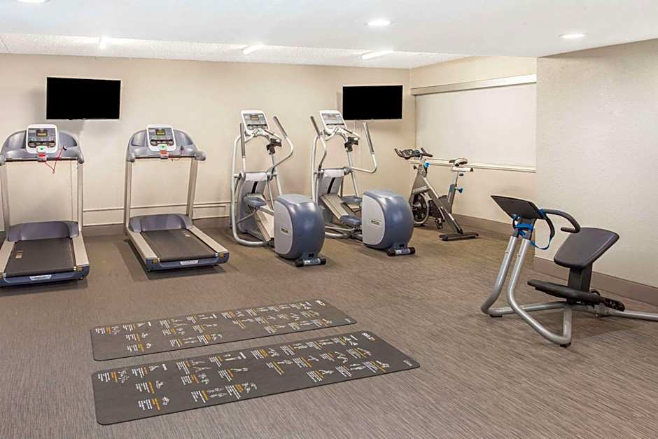 La Quinta Inn & Suites by Wyndham Lubbock West Medical Center