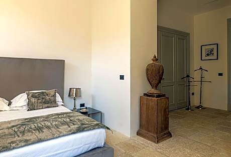 Suite with Pool View