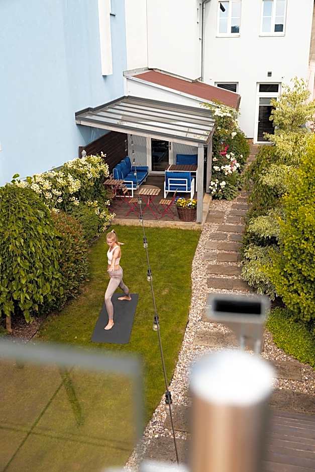 ART Hostel & Apartments