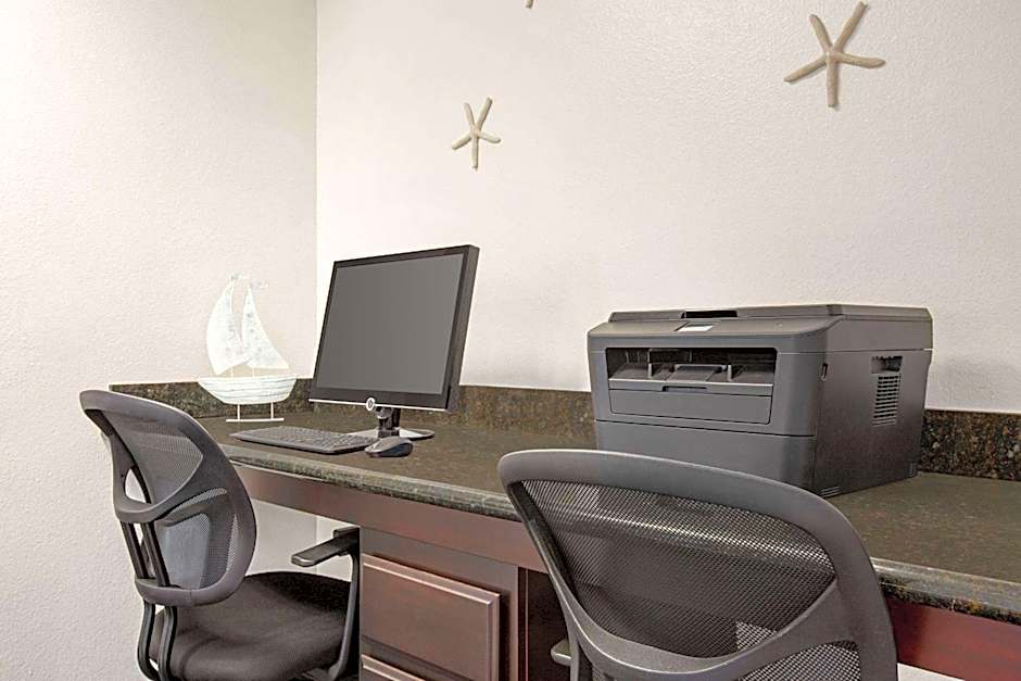 Ramada by Wyndham Marina