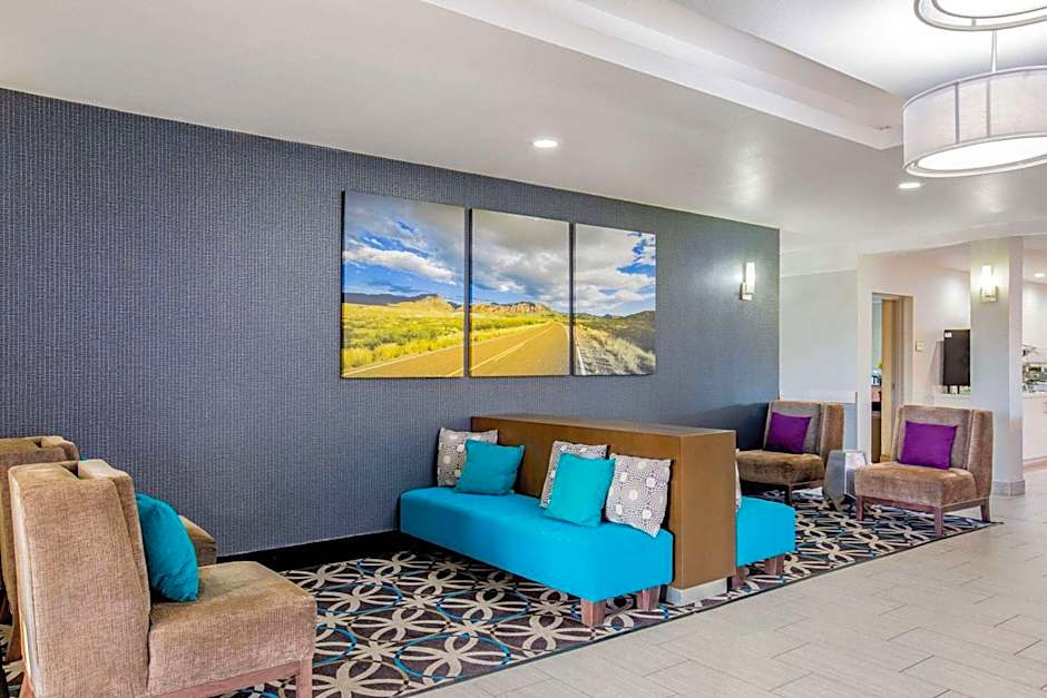 La Quinta Inn & Suites by Wyndham Mission At West Mcallen