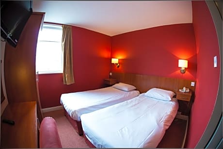ROOM, DOUBLE BED