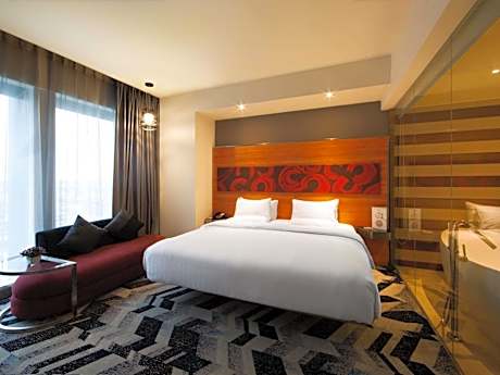 Junior King Suite