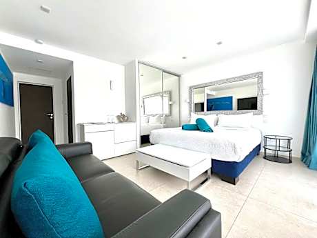 King Room with Pool View