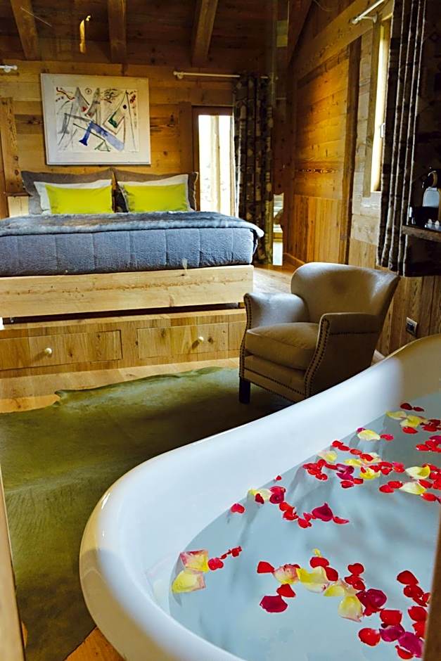 La Maison de Dolphe Chalet de Charme & Art gallery