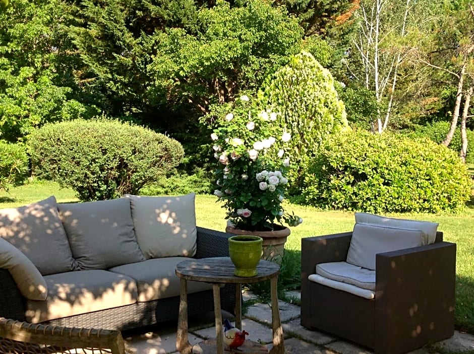 Villa De Miha – Valbonne, CT