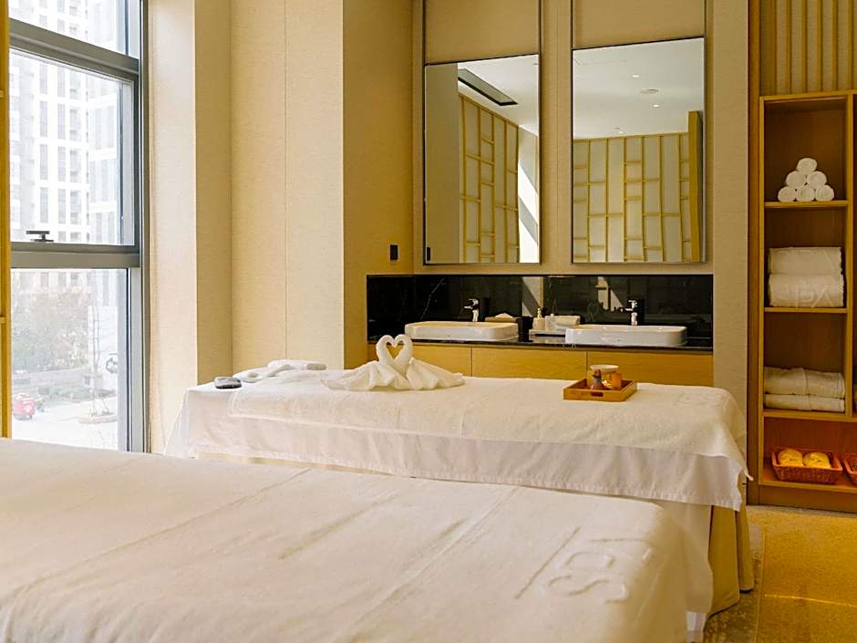 Pullman Dali