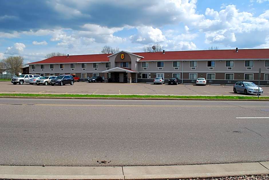 Super 8 by Wyndham Eau Claire WI