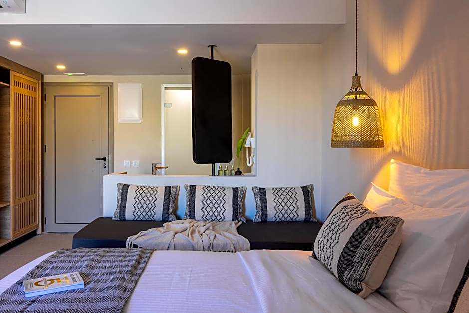 Eliros Mare Beachfront Poem Hotel