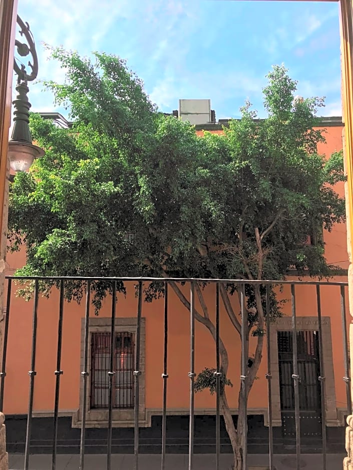 CASA DONCELES PREMIUM PENTHOUSE, Prime Location, Super Spacious!!