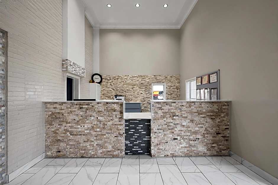 Super 8 by Wyndham Covington