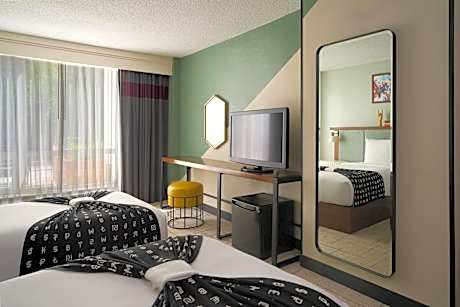 Superior Deluxe Double or Twin Room