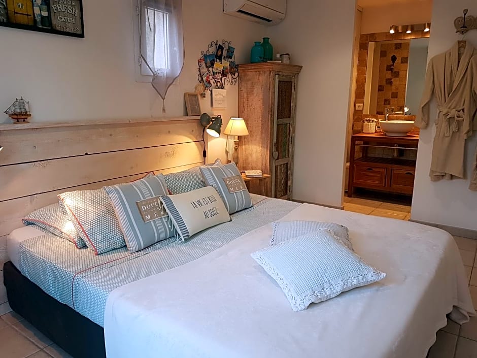 Jolie Villa Lalou Côte D'Azur Trois Chambres – Frejus, ID