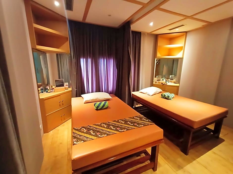 Emilia Hotel By Amazing - Palembang